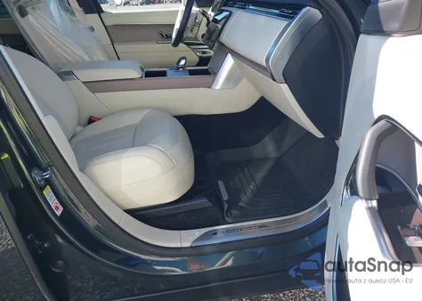 2025 Land Rover Range Rover P550E Se from USA, damaged, VIN SALKP9F4XSA257336